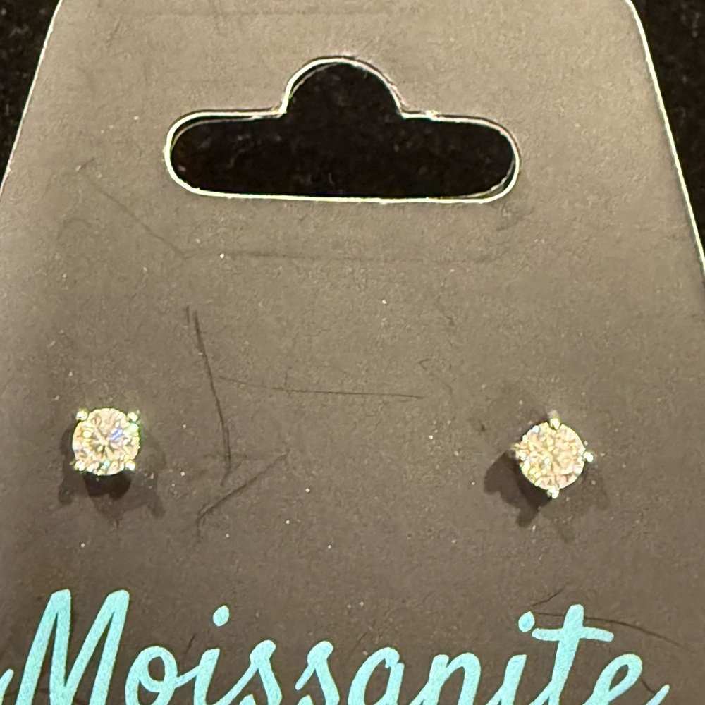 $100 Retail Moissanite 925 Sterling Silver Stud Screw-back Earrings.